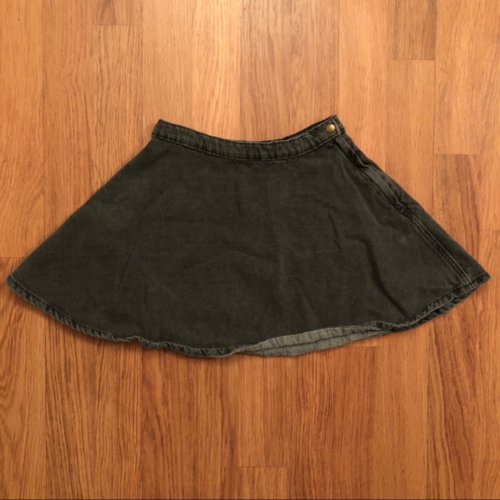 🌸American Apparel Skater Skirt - Black denim